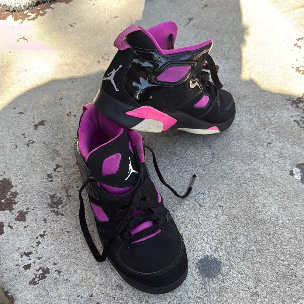 Jordan Women's Black and Pink Sneakers